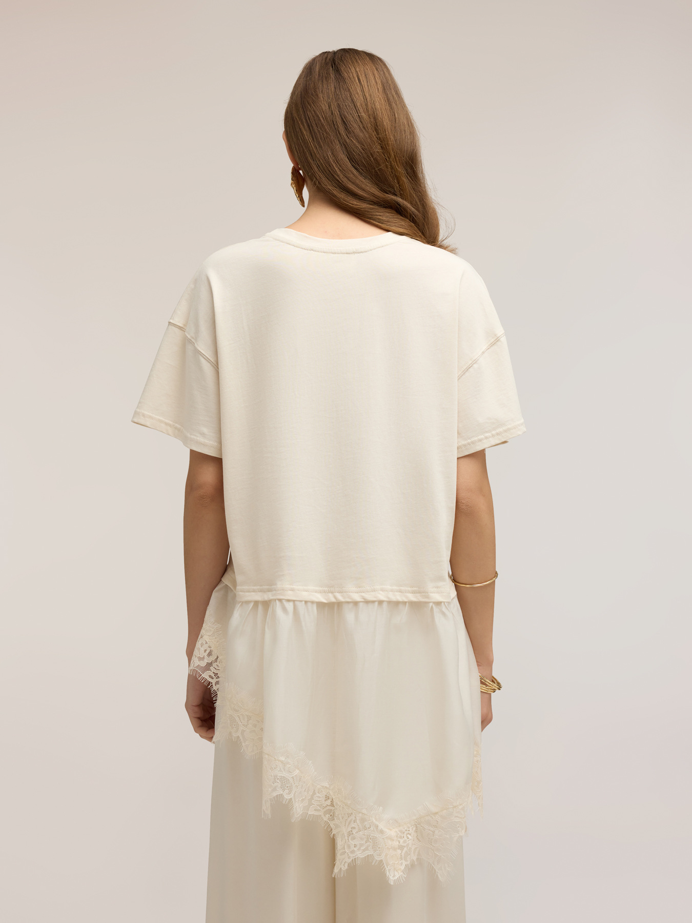 T-shirt con inserto in pizzo image number 1