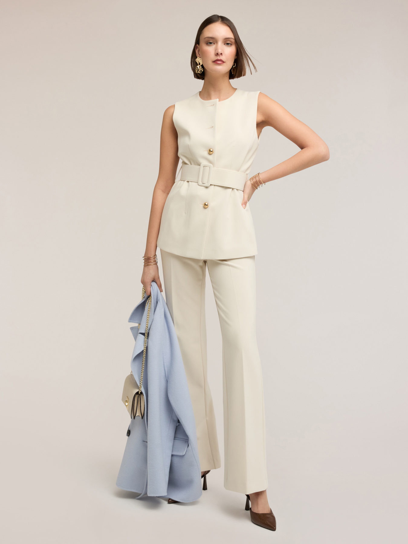 Gilet monopetto con bottoni metallici e cintura image number 2