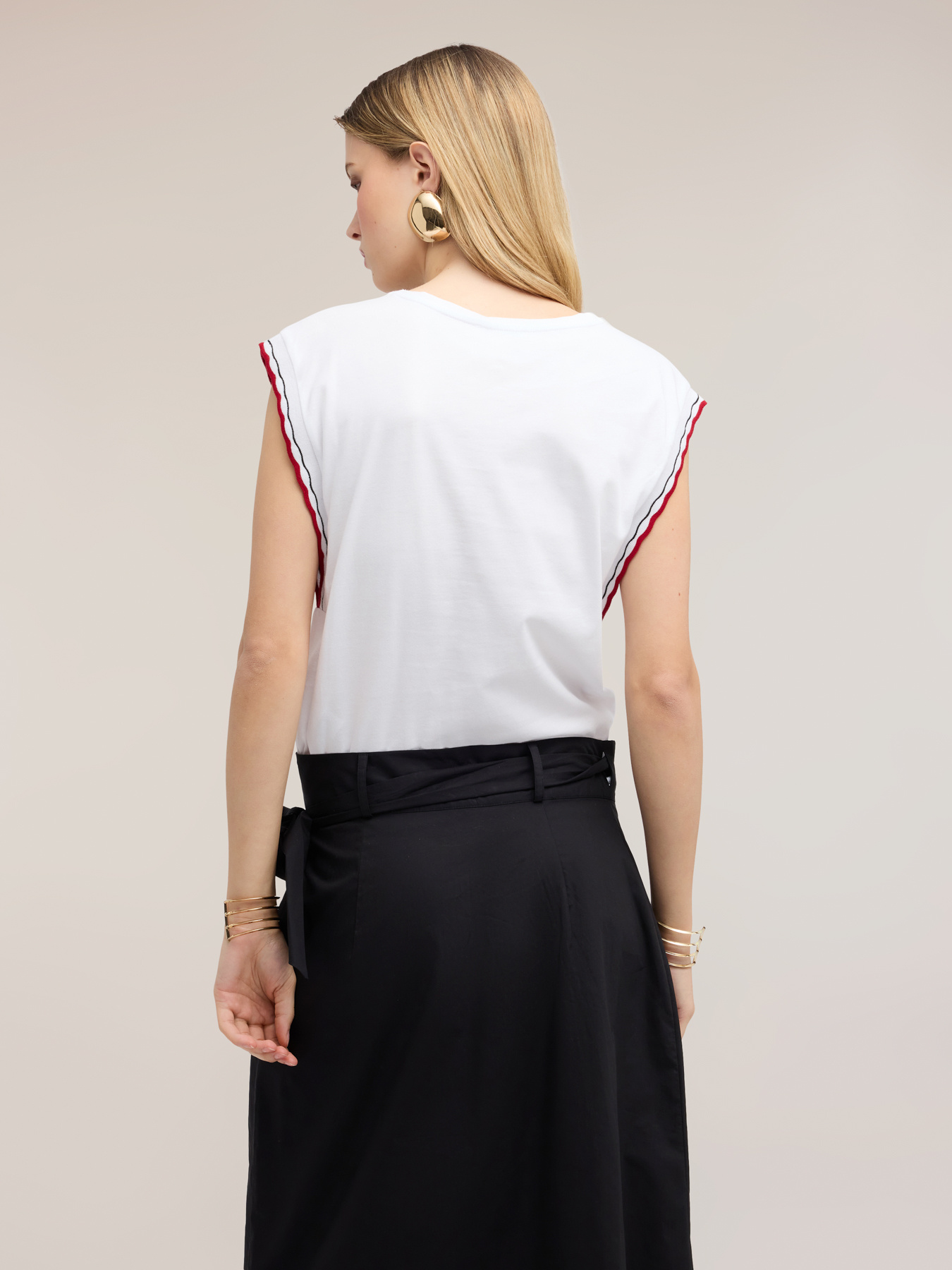 Top in jersey con bordi colorati image number 1