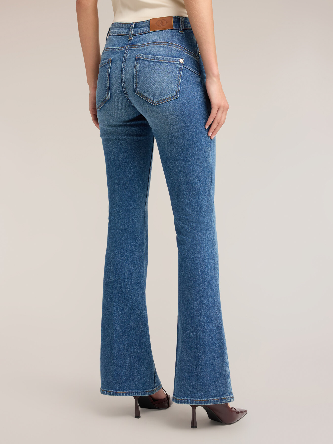 Jeans flare Elle high waist image number 1