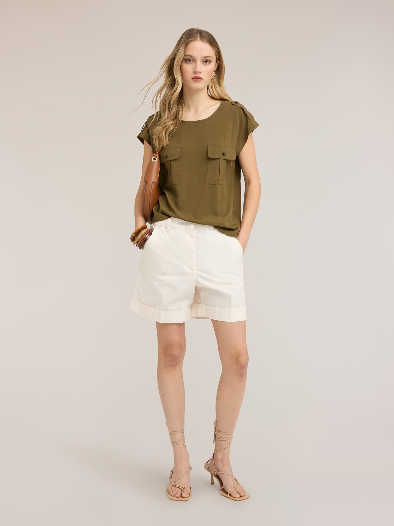 Shorts a vita alta in cotone image number 2