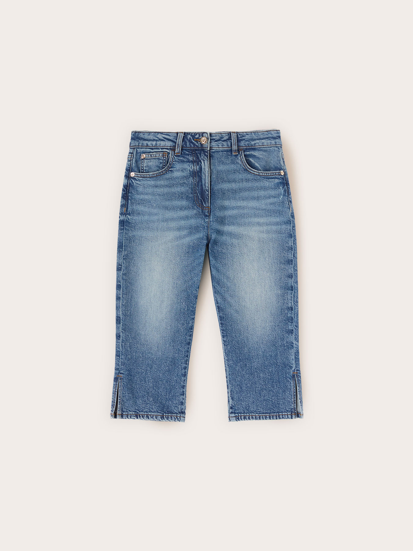 Jeans capri con spacco image number 4