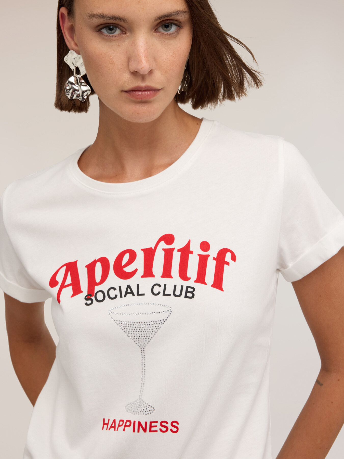 T-shirt con stampa e applicazioni di strass image number 3