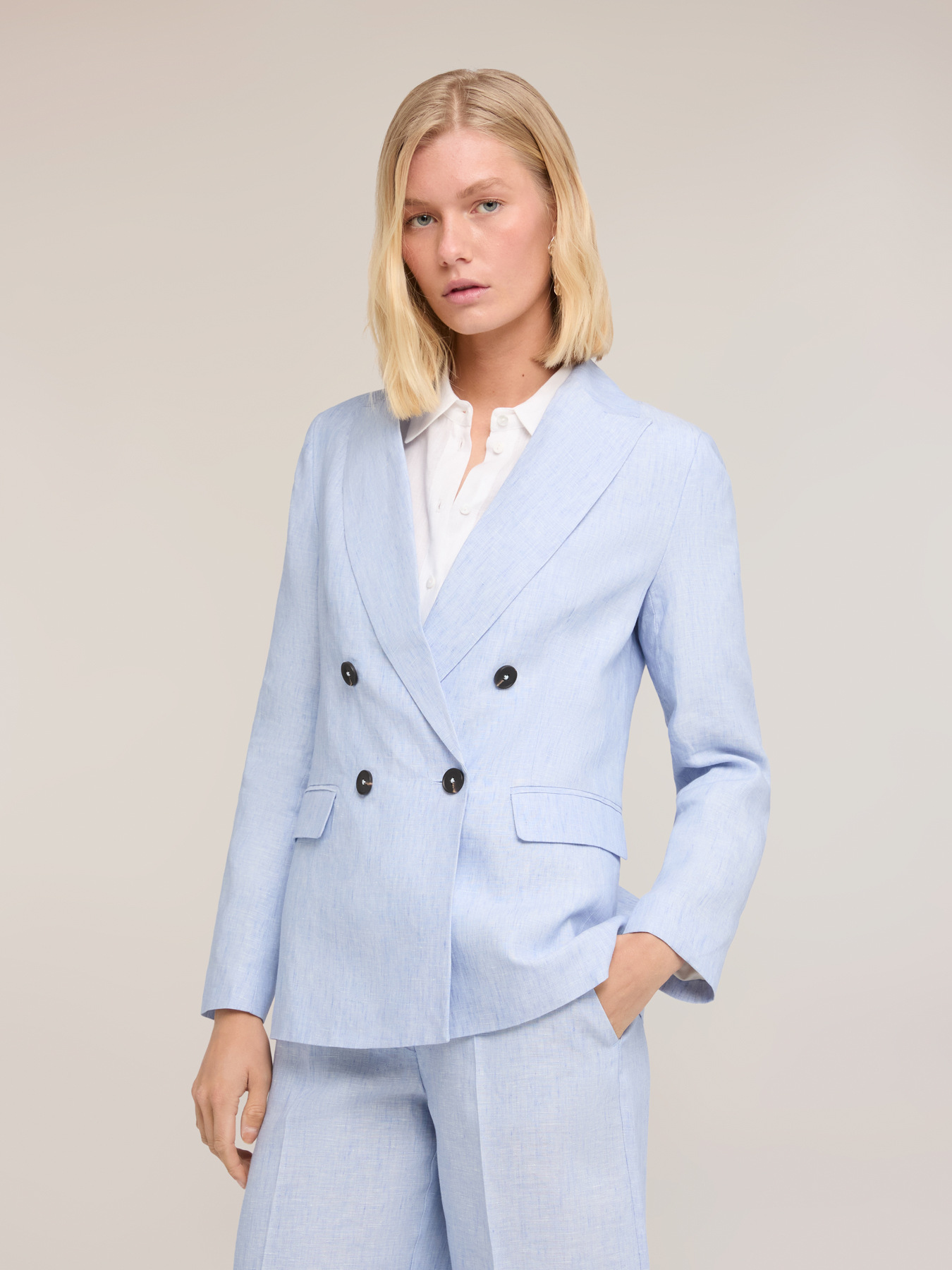 Blazer doppiopetto in lino image number 0