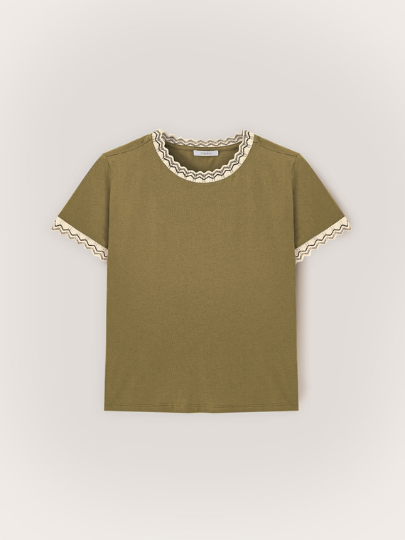 T-shirt con bordi in maglia