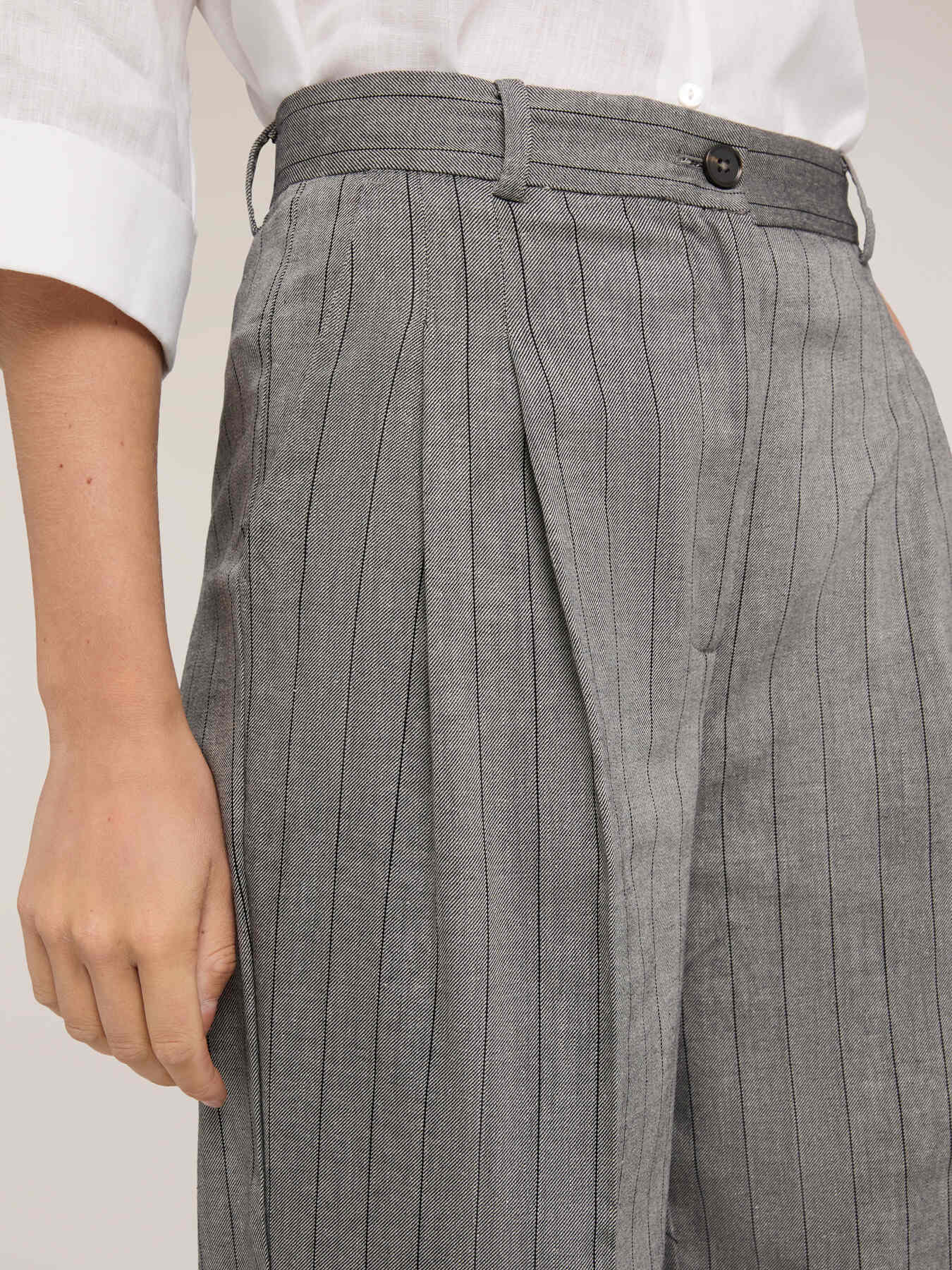 Pantaloni palazzo in misto lino a righe image number 3