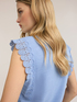 T-shirt in misto lino con inserti in pizzo image number 2