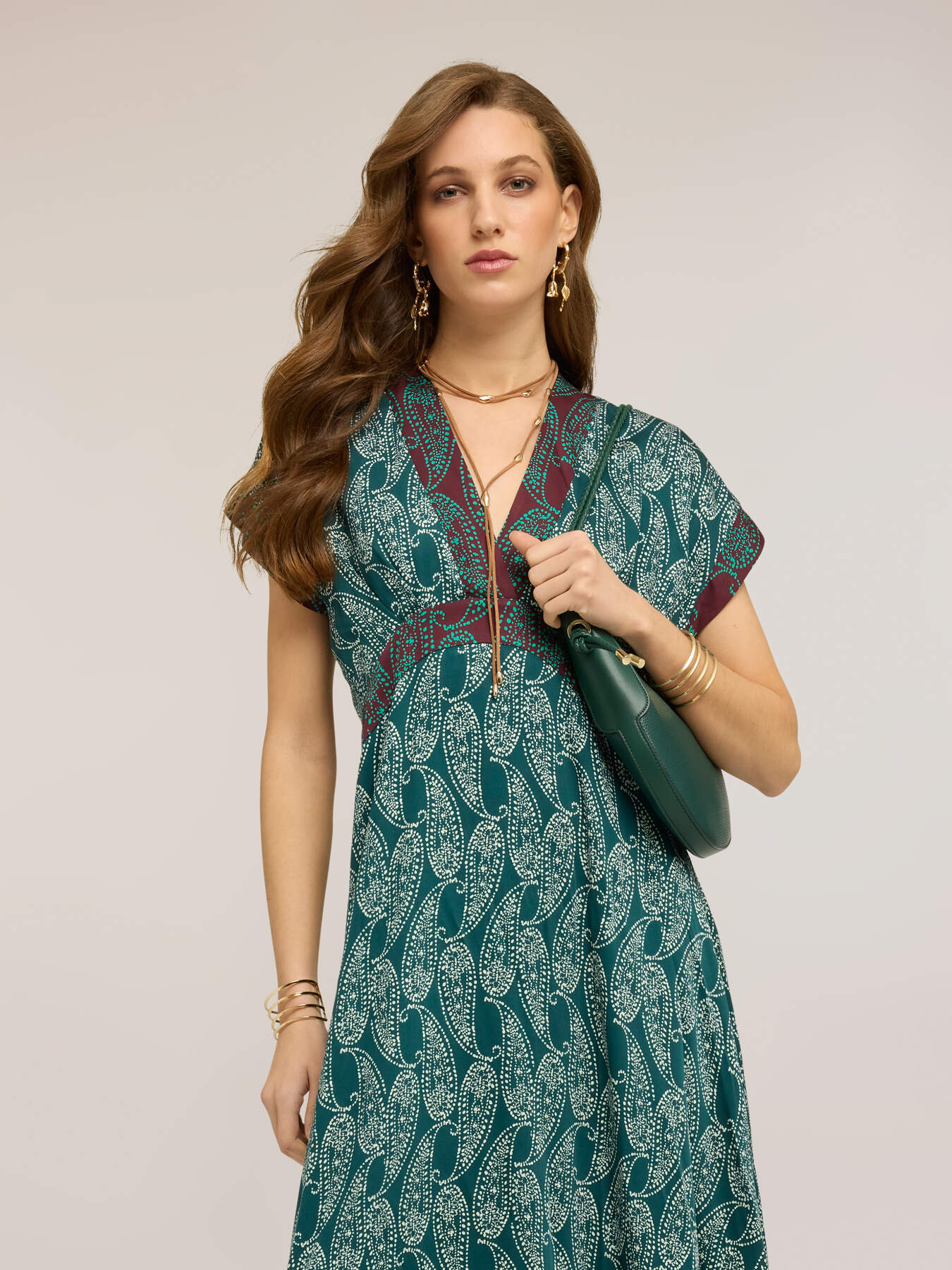 Vestito lungo in raso fantasia cashmere image number 3