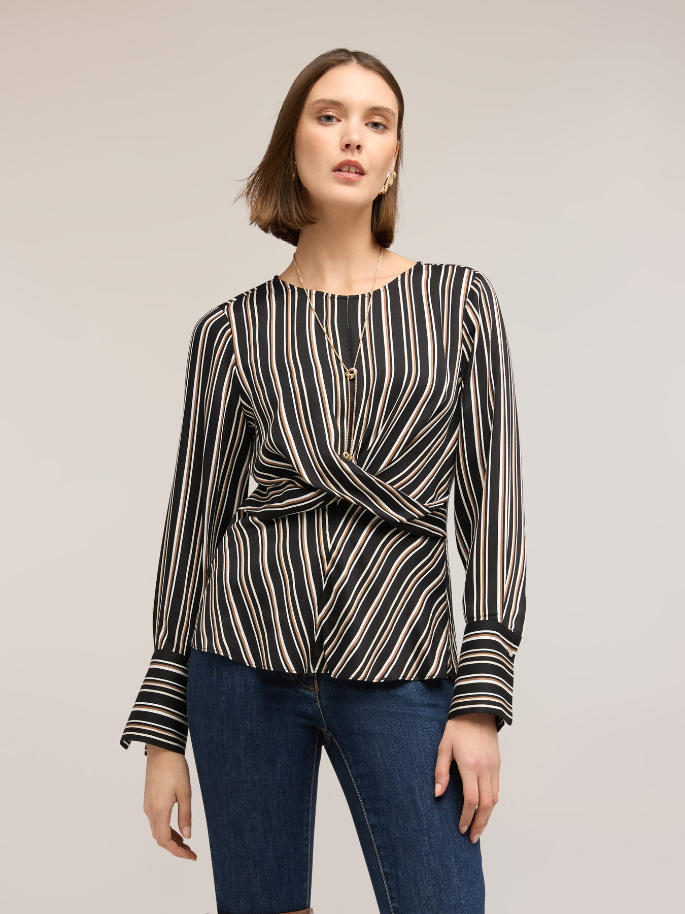 Blusa a righe con incrocio image number 2