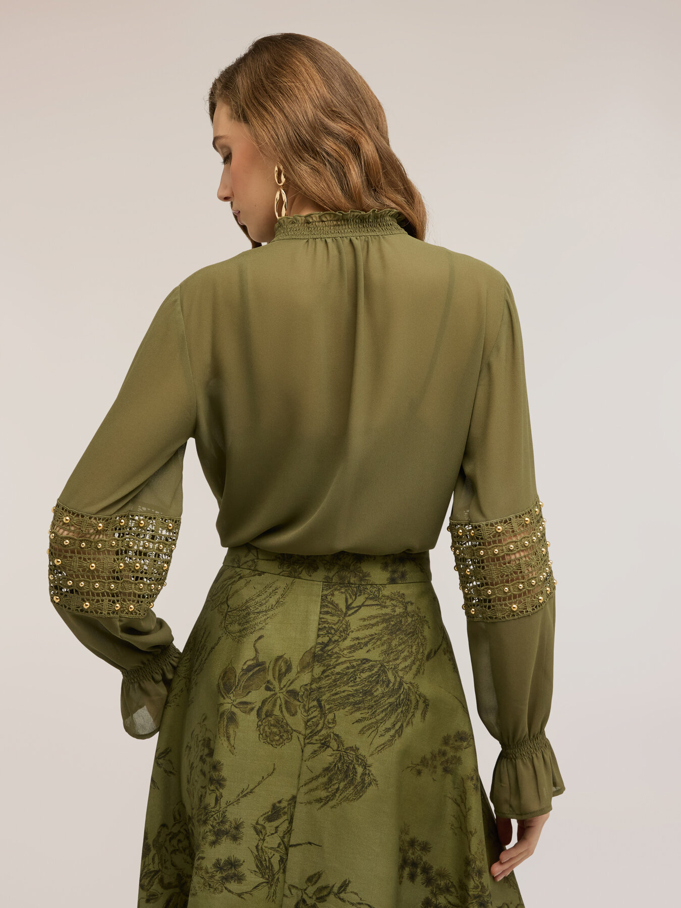 Blusa in georgette con maniche ricamate image number 1