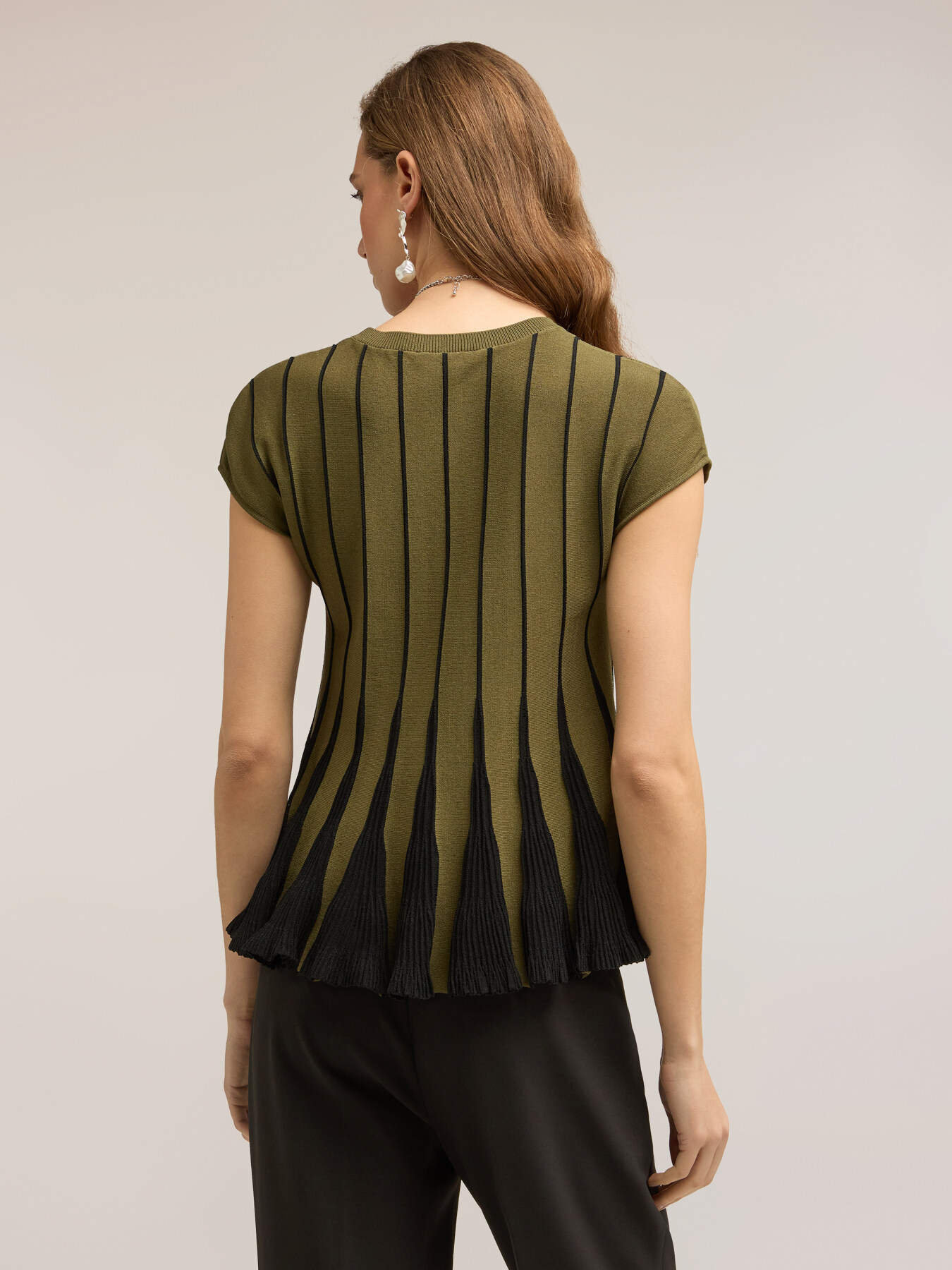 Maglia corta con lavorazione pliss&eacute; image number 1