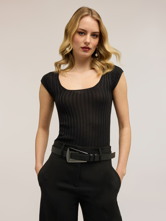 Maglia slim in lurex a coste