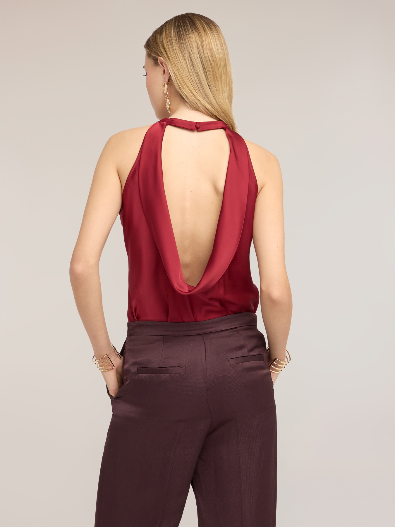 Top in raso con drappeggio posteriore image number 1