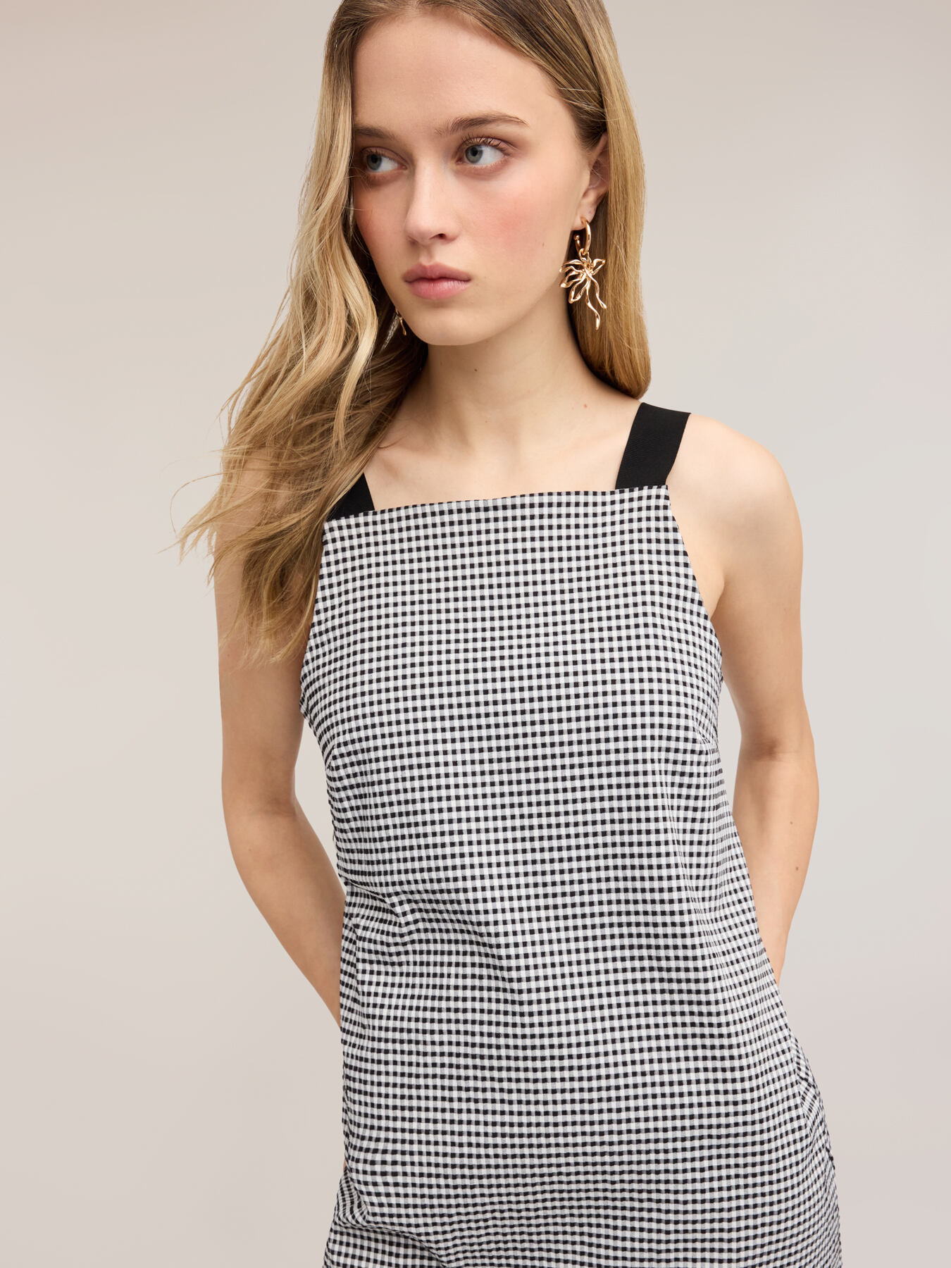 Vestito corto a linea ad A con fantasia vichy image number 3