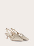 D&eacute;collet&eacute; slingback con listini e tacco kitten image number 2