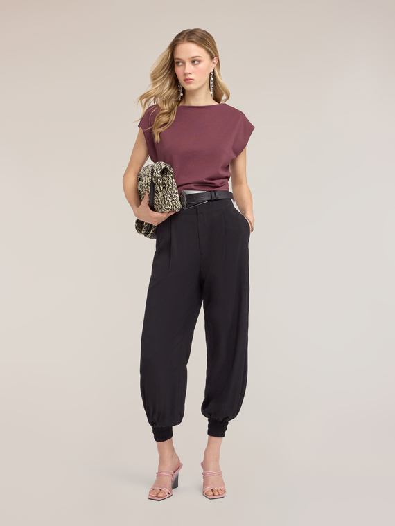 Pantaloni in viscosa con polsini sul fondo