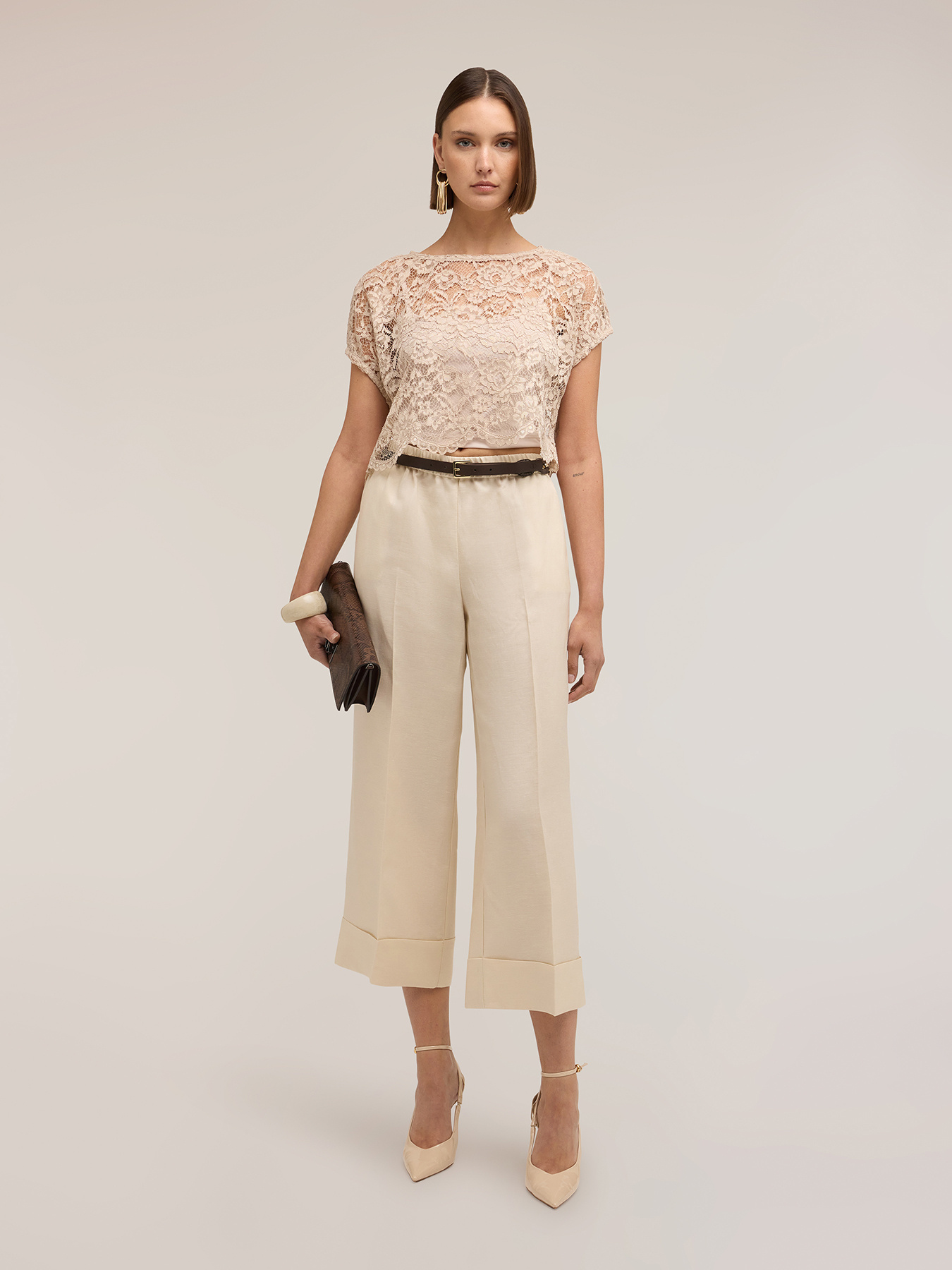 Blusa corta in pizzo image number 2