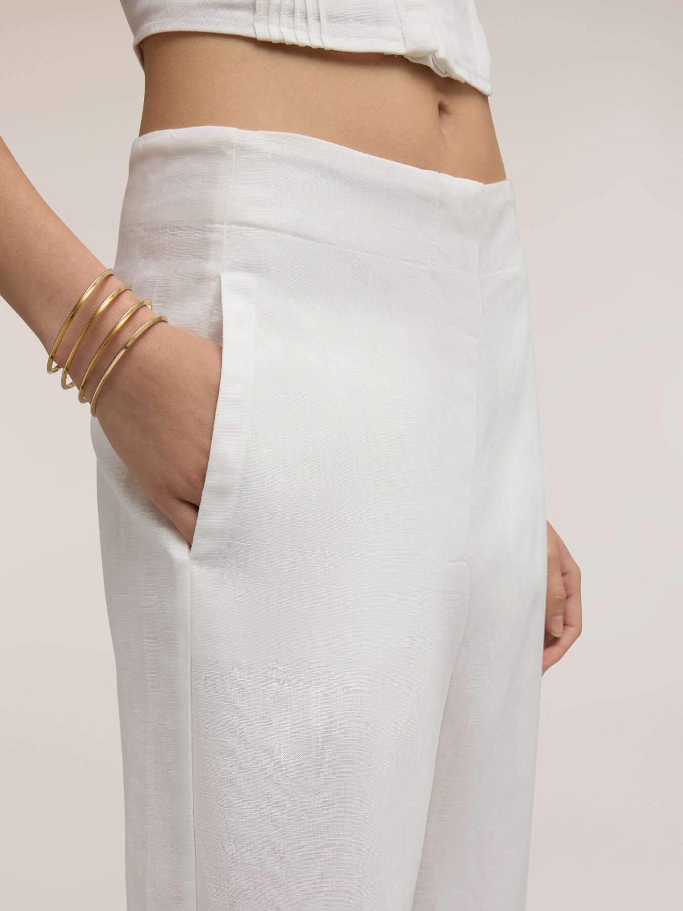 Pantaloni con pince al fondo misto lino image number 3