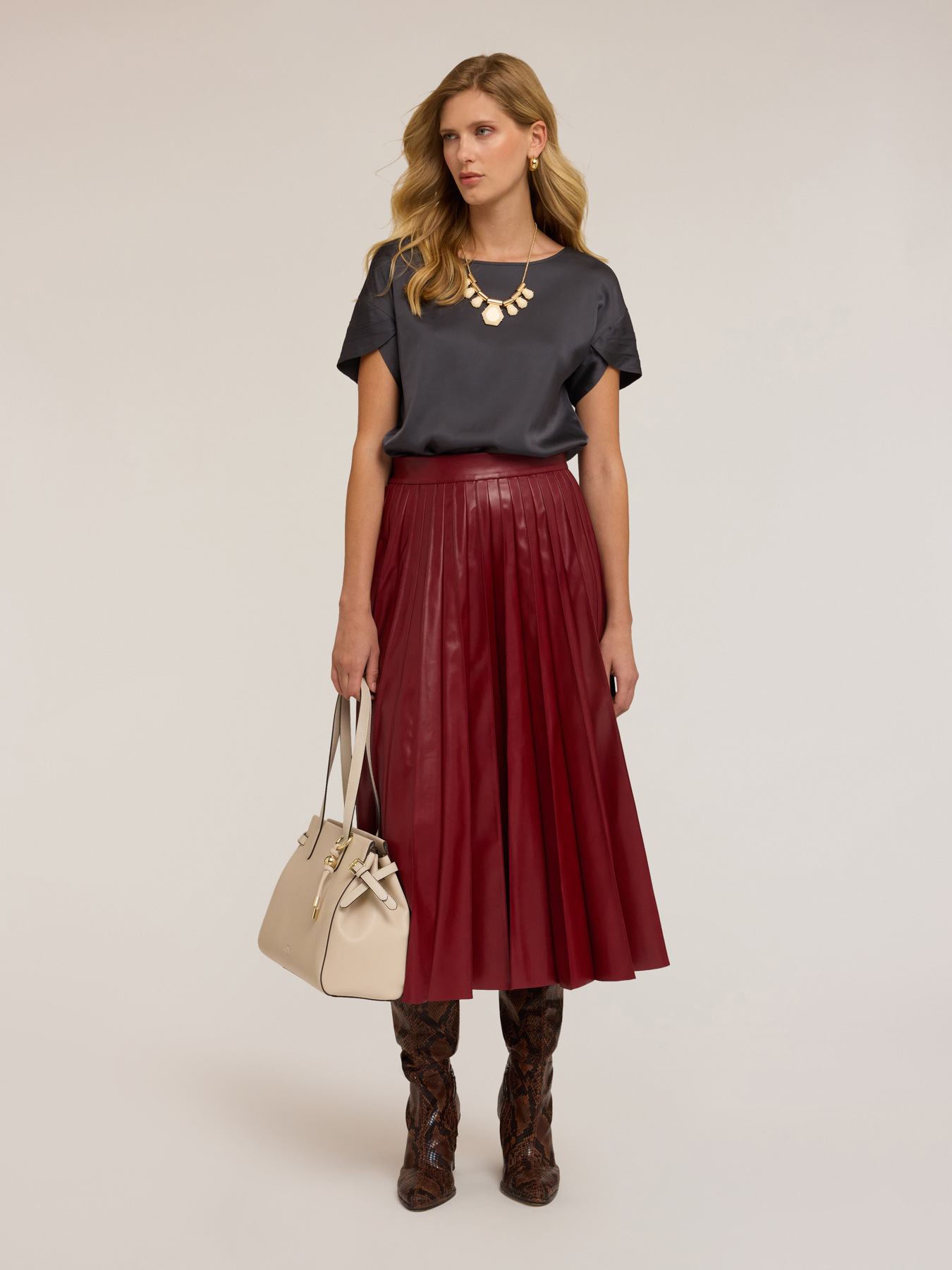 Blusa con maniche a petalo image number 0
