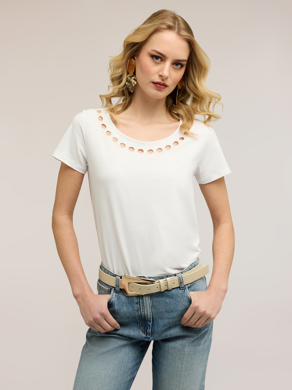 T-shirt con motivi cut-out