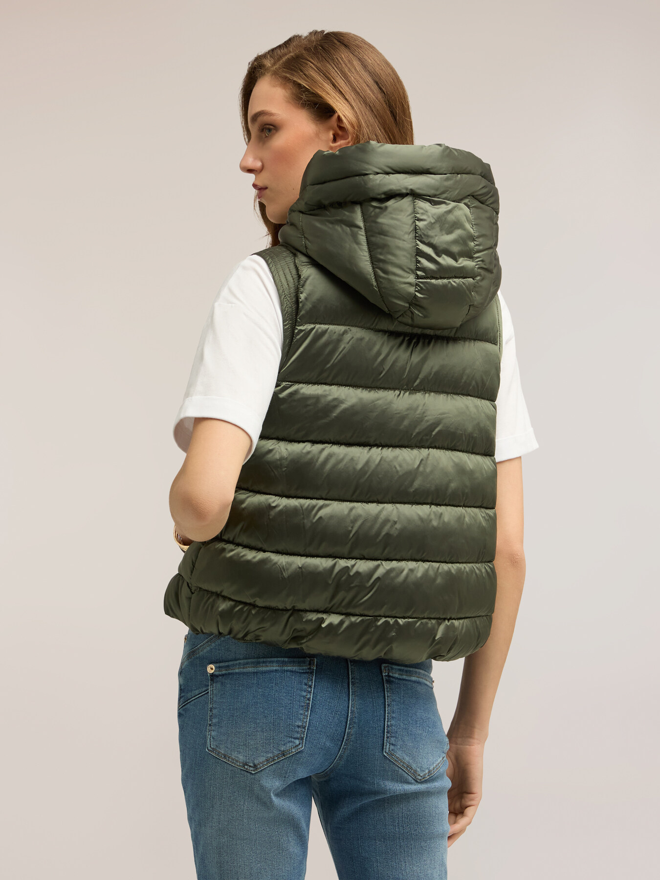 Gilet imbottito in nylon image number 1