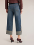 Jeans cropped con patch ricamato image number 1