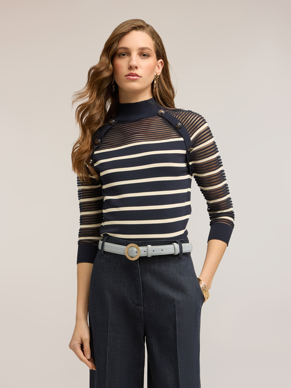 Maglia a righe con trasparenze
