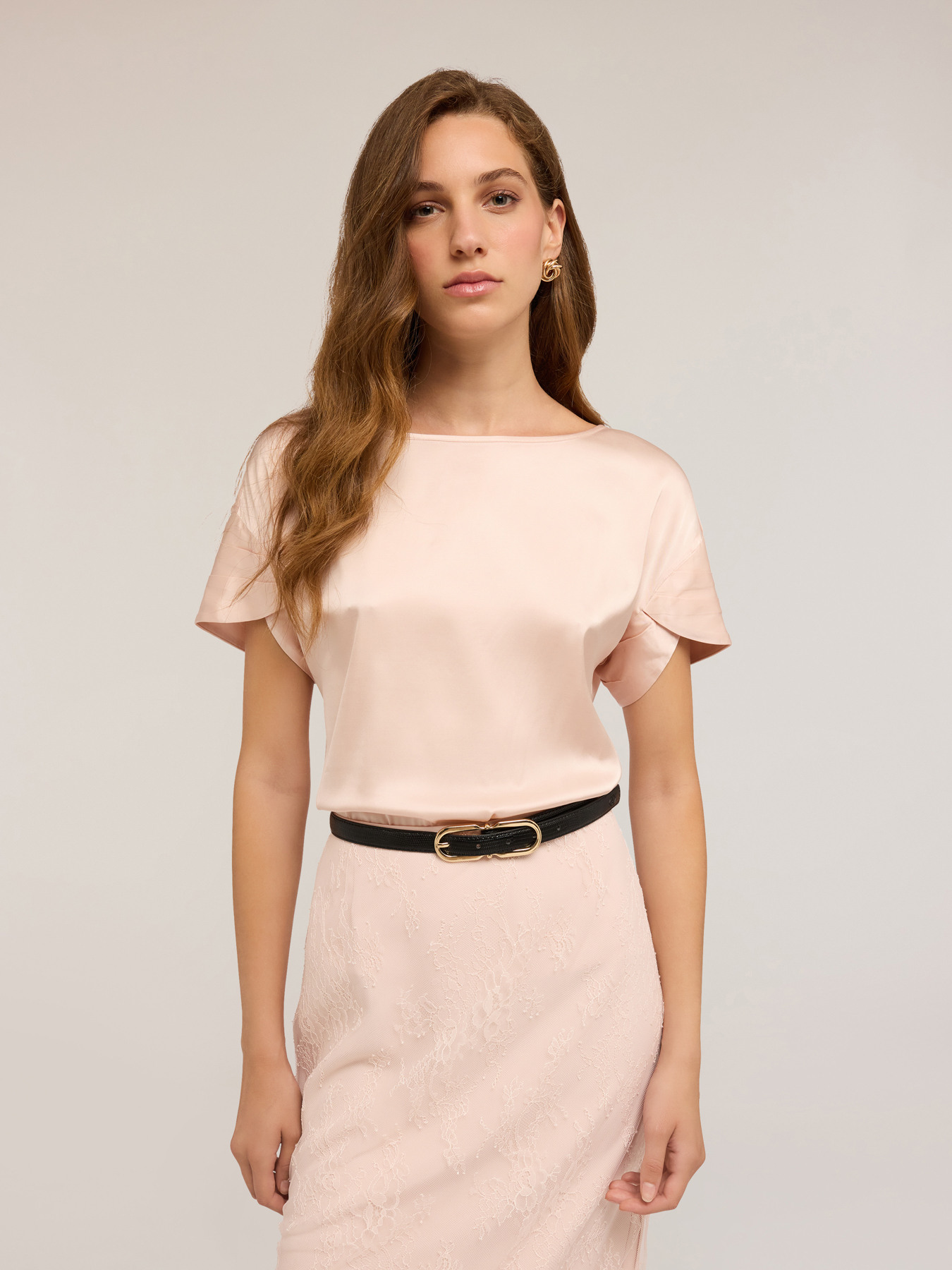 Blusa con maniche a petalo image number 2