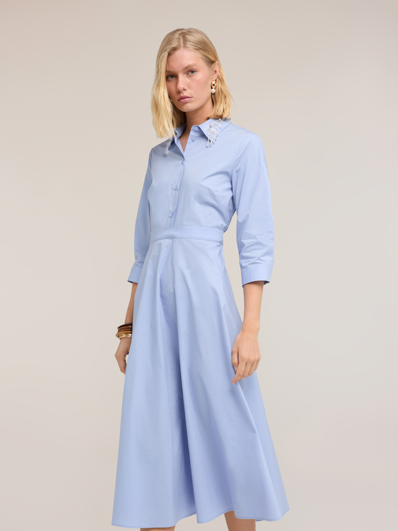 Vestito chemisier con colletto gioiello
