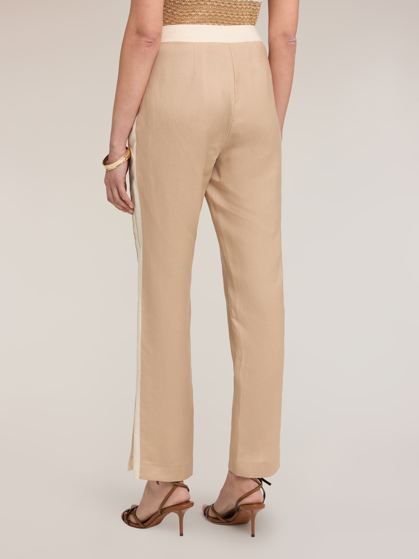 Pantaloni con piping e spacco sul fondo image number 1