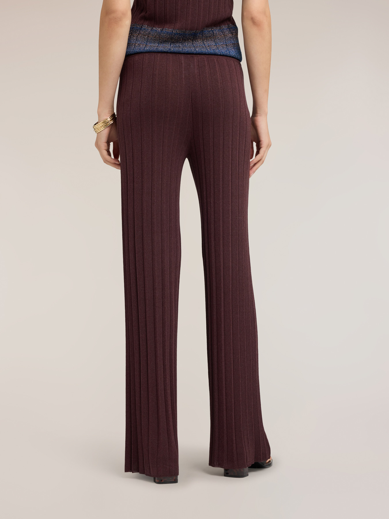 Pantaloni palazzo pliss&eacute; in maglia di viscosa lurex image number 1