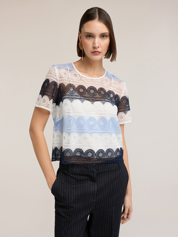 T-shirt in pizzo macram&eacute;