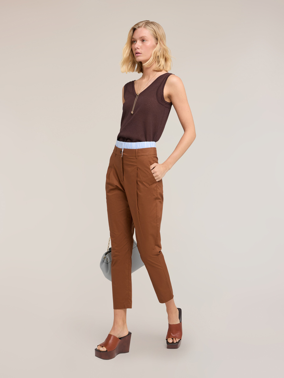 Pantaloni carrot in tela di cotone
