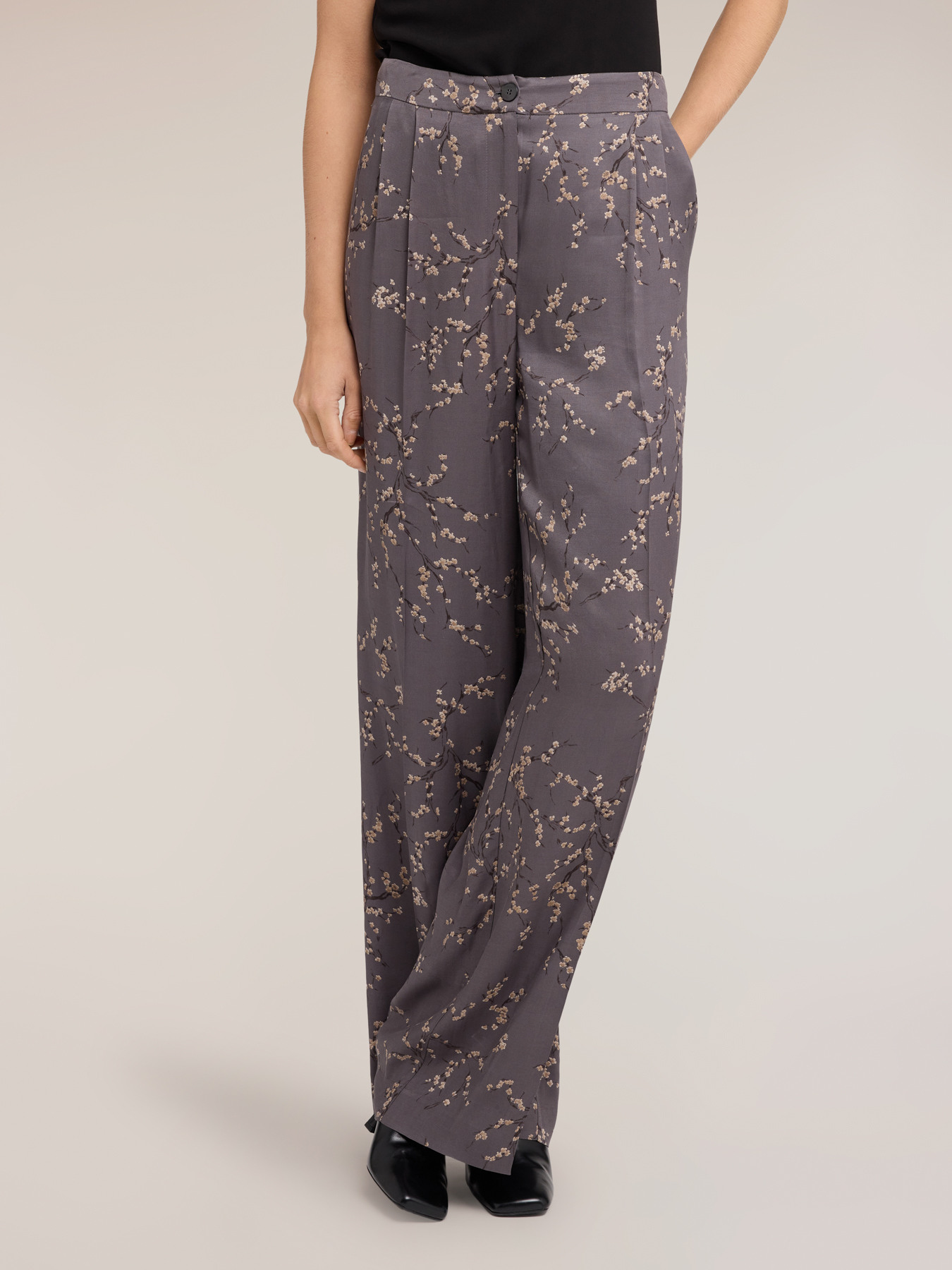 Pantaloni palazzo in twill di viscosa con stampa a fiori image number 2