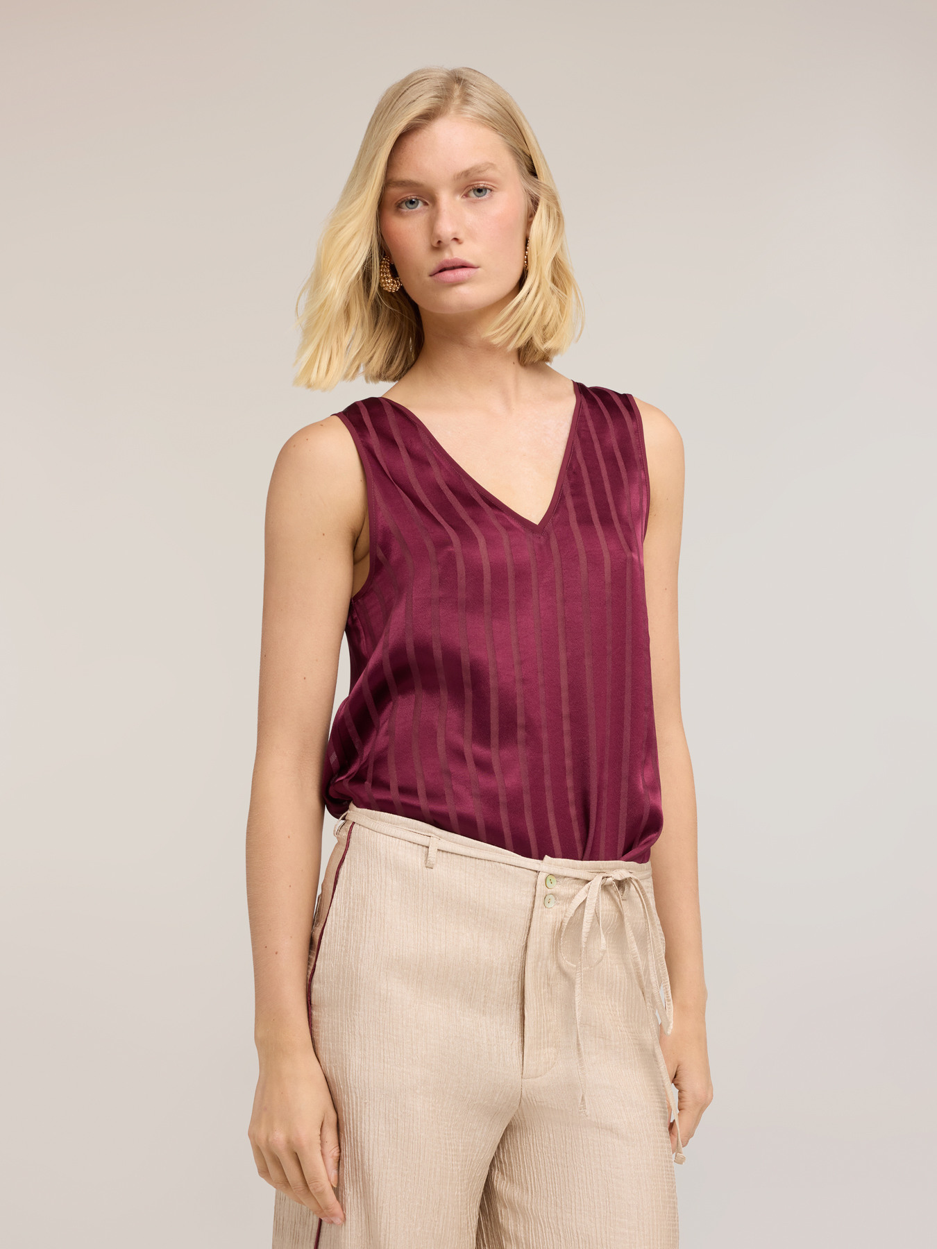 Blusa in raso a righe devor&eacute; image number 2