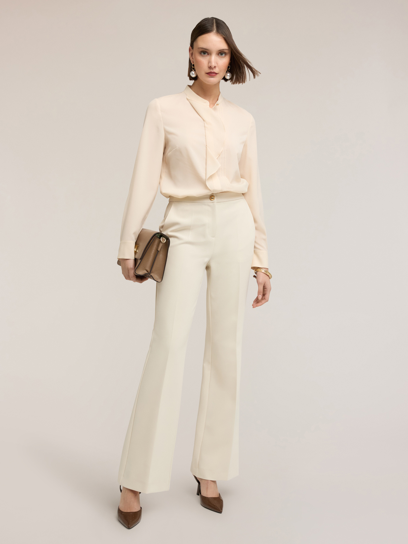 Pantaloni flare in tessuto armaturato image number 0