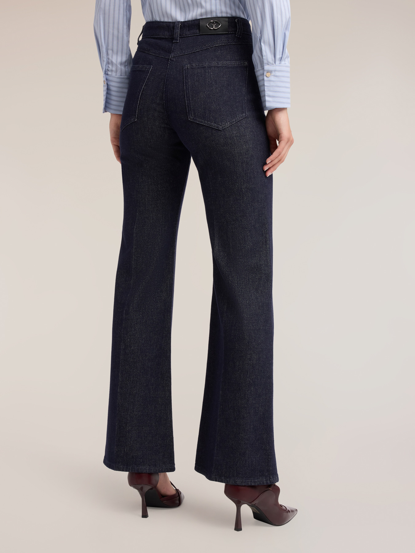 Jeans flare vita alta image number 1