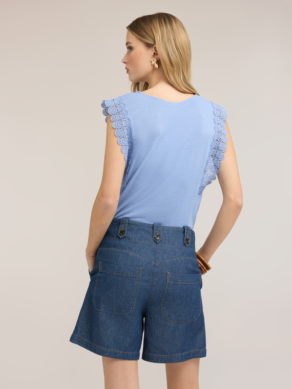 T-shirt in misto lino con inserti in pizzo