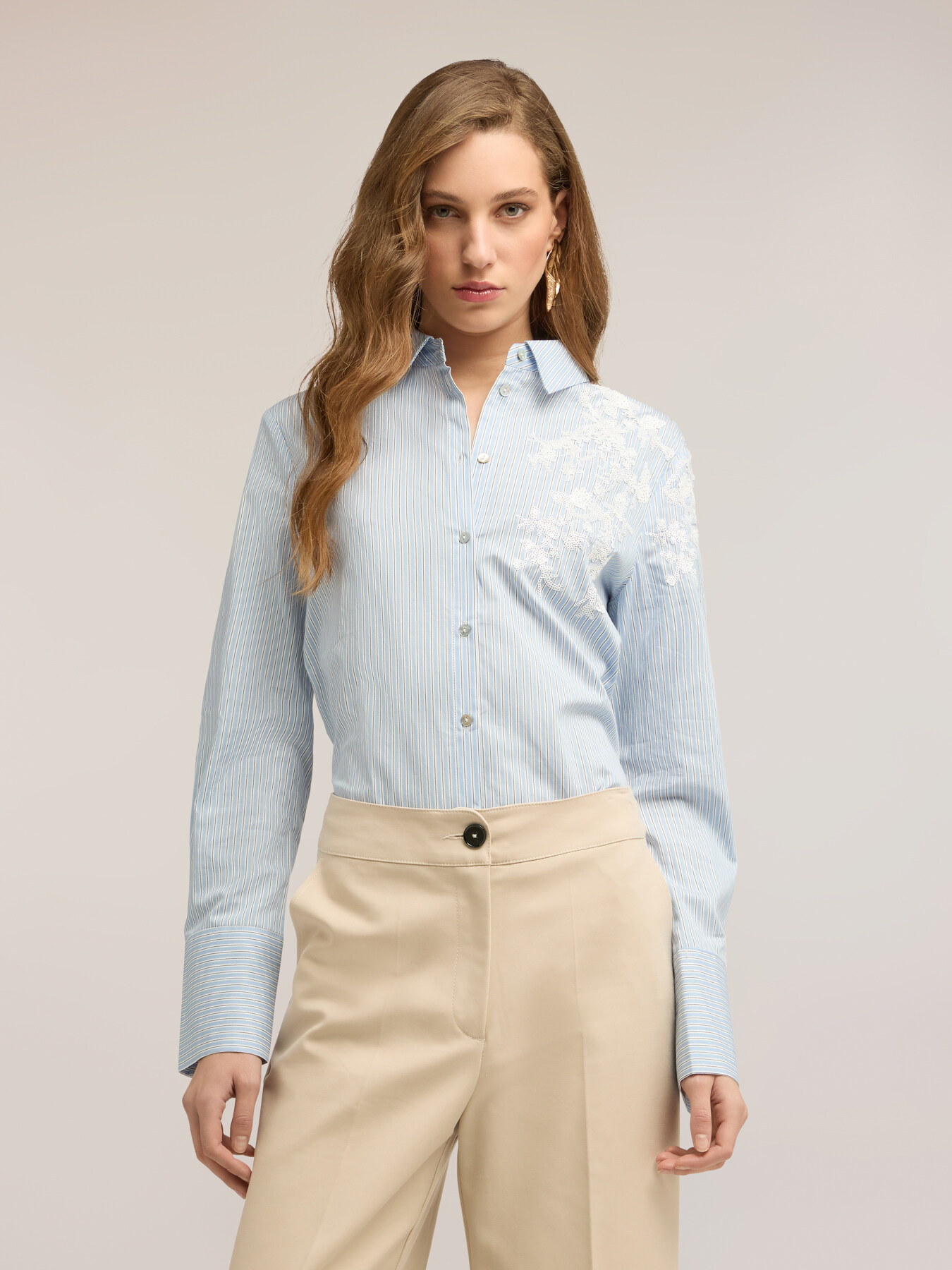 Camicia a righe con ricamo floreale image number 0