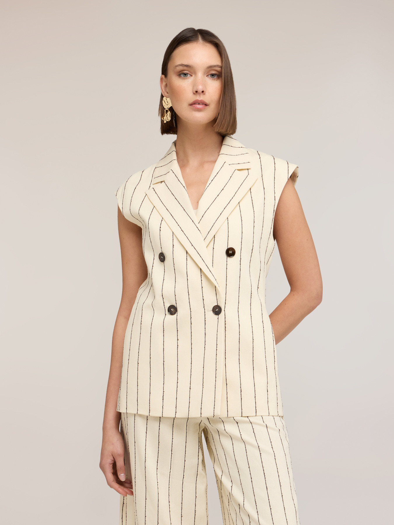Gilet gessato The Tailoring Lab image number 0