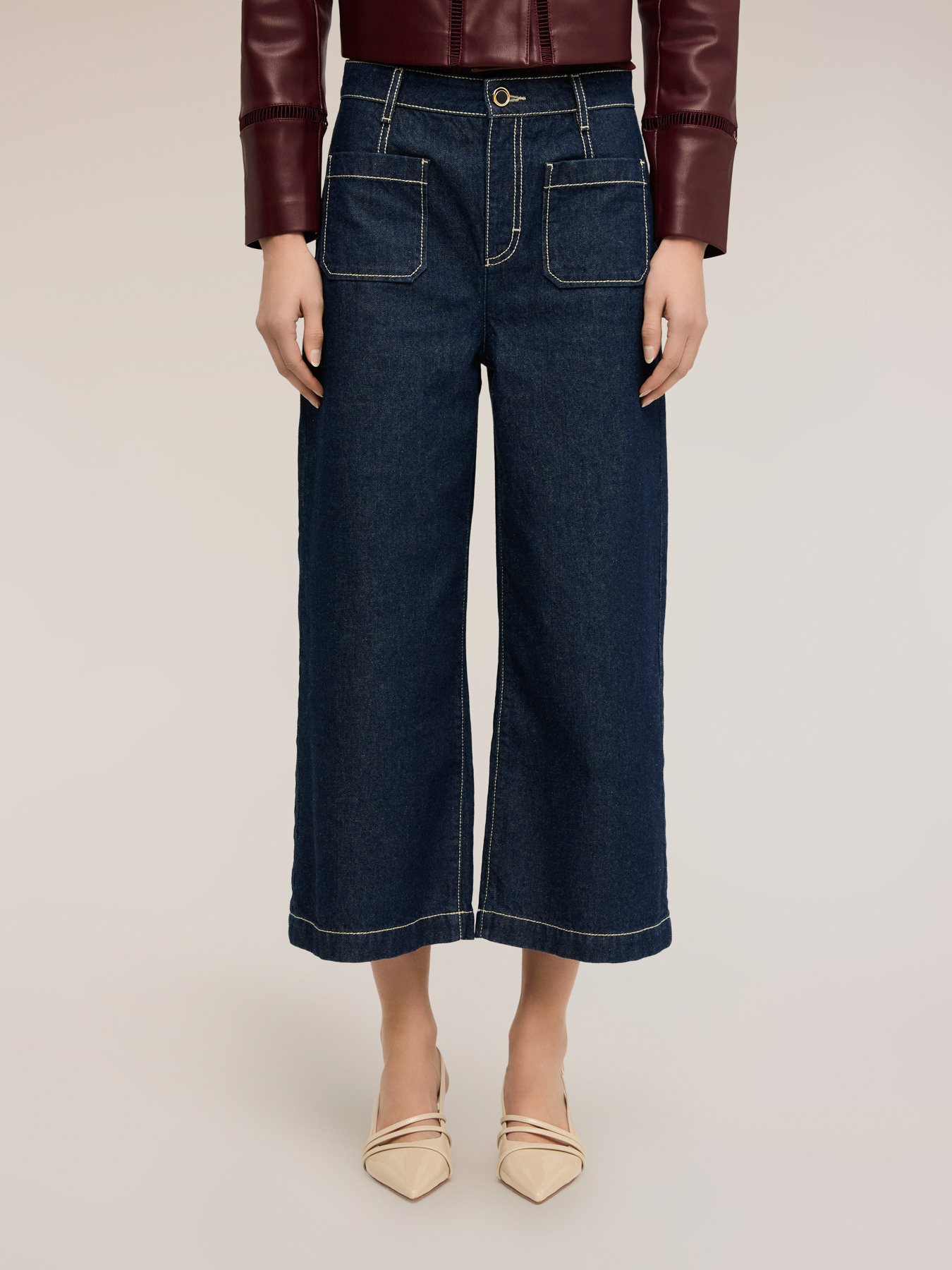 Jeans cropped wide leg con cuciture a contrasto image number 2