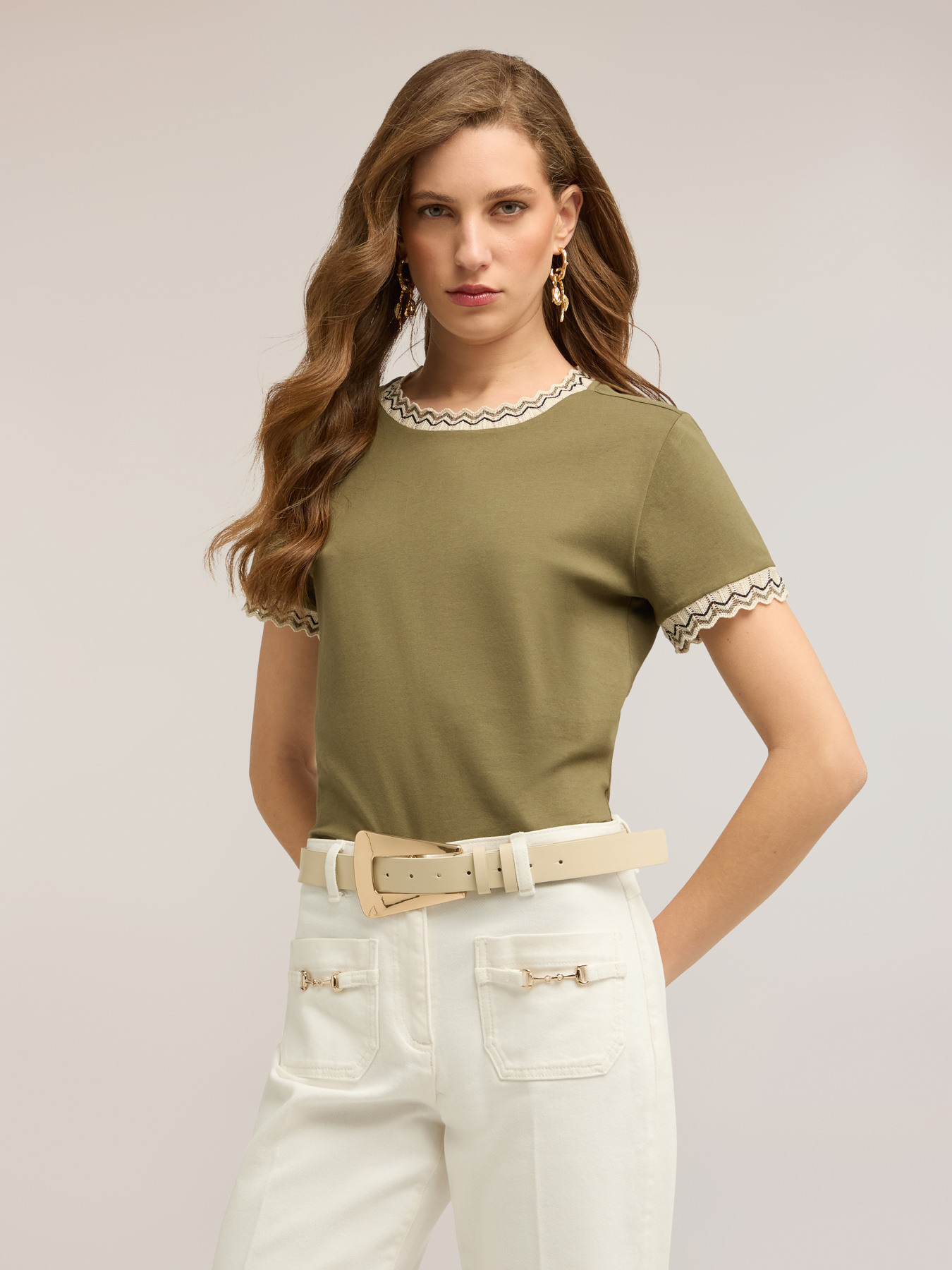 T-shirt con bordi in maglia image number 0