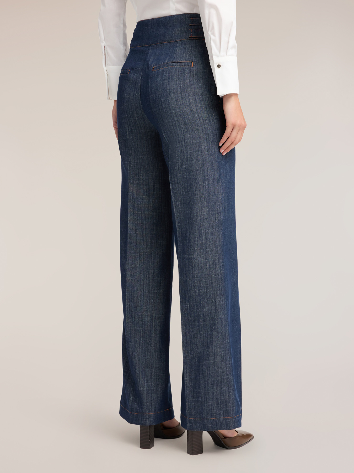 Jeans palazzo in denim a vita alta con piega image number 1