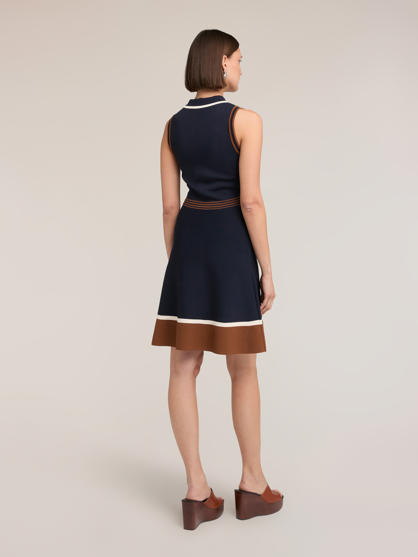 Vestito linea ad A con colletto polo image number 0