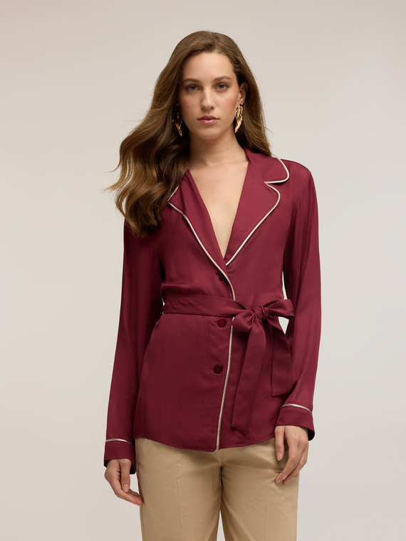 Camicia in twill di viscosa con profili a contrasto