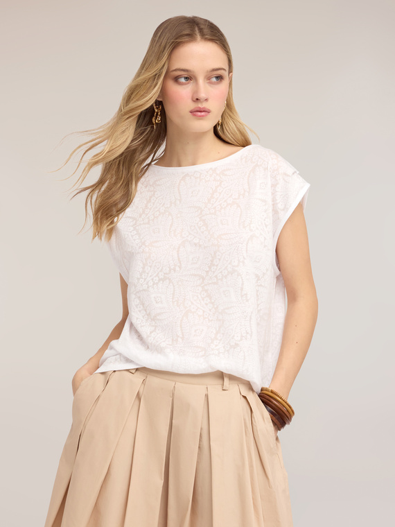 T-shirt con lavorazione devor&eacute;