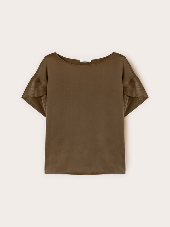 Blusa con maniche a petalo
