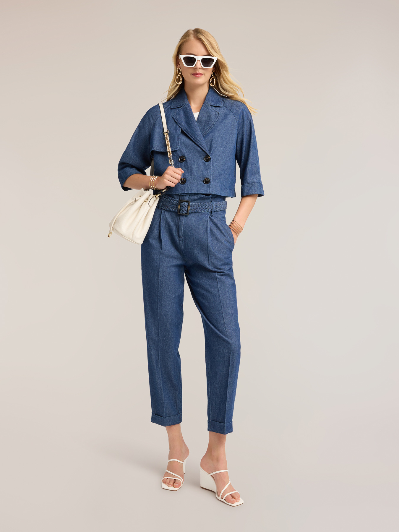 Trench doppiopetto corto in chambray image number 2