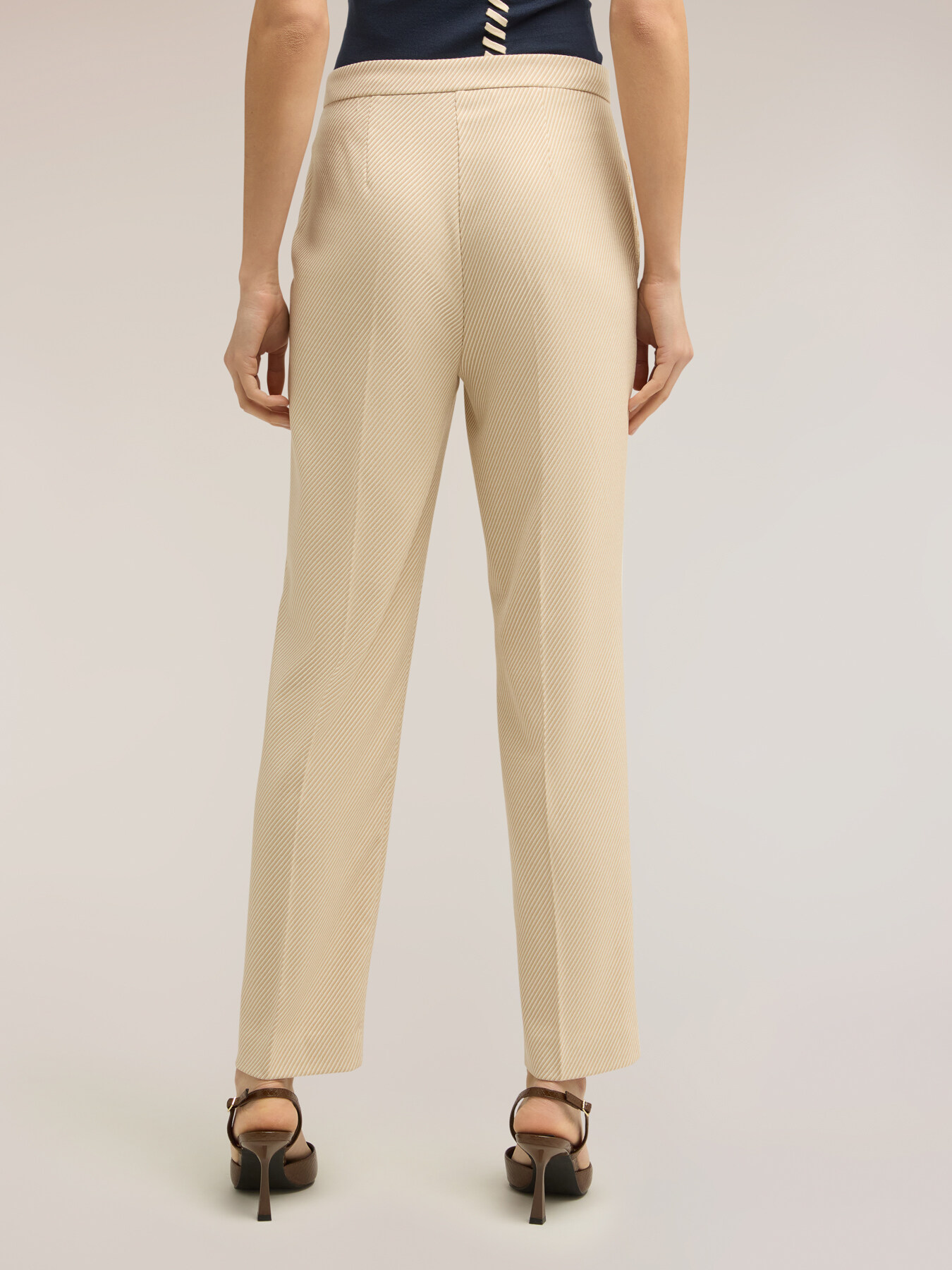 Pantaloni regular in tessuto tinto filo a righe image number 1