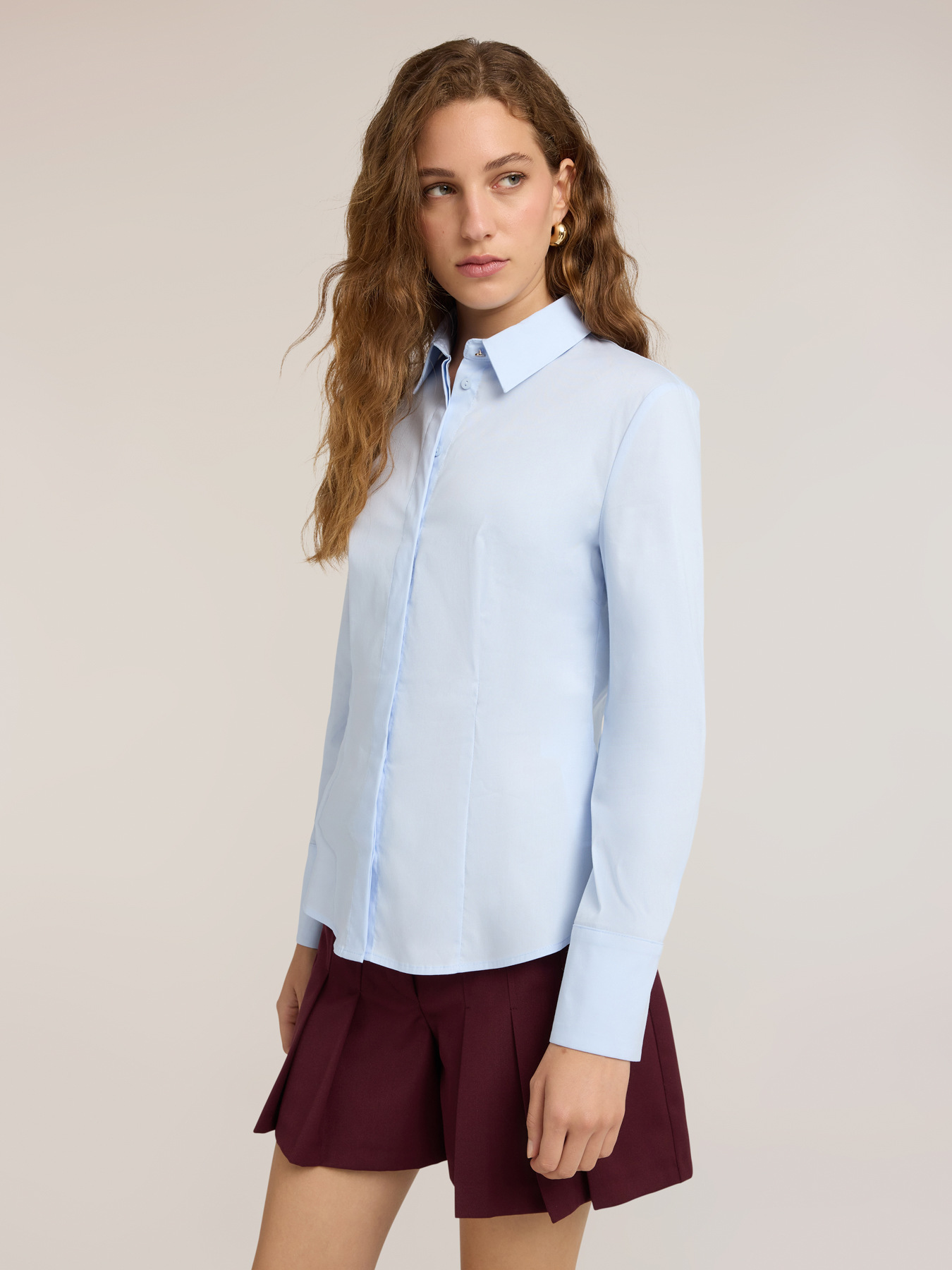 Camicia in popeline con bottoni nascosti image number 0
